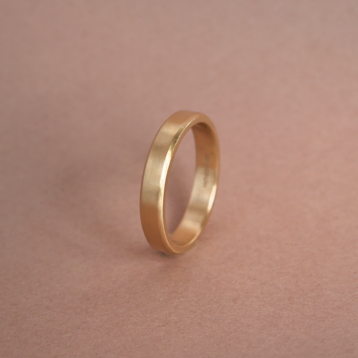 Oblique | Bevel Edge Ring Band