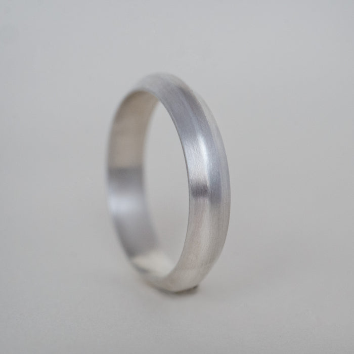 Contour | Softly Contoured Ring Band